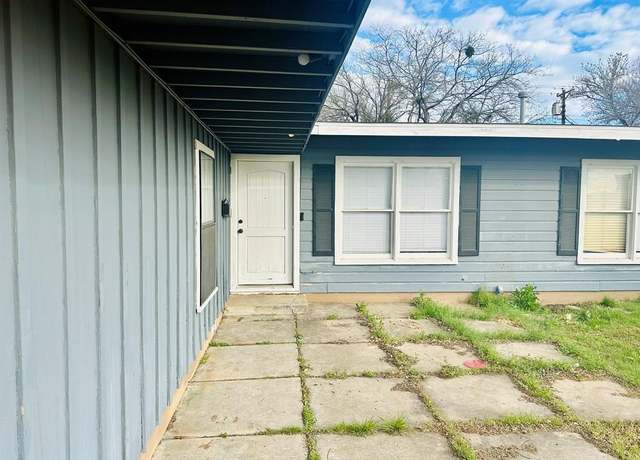 Property at 2312 W Harris Ave, San Angelo, TX 76901, 3 beds, 1 bath