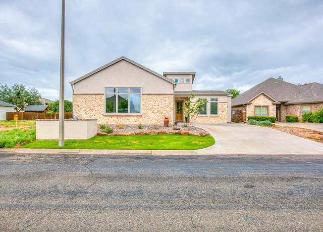 Property at 2118 Valleyview Dr, San Angelo, TX 76904, 3 beds, 3 baths
