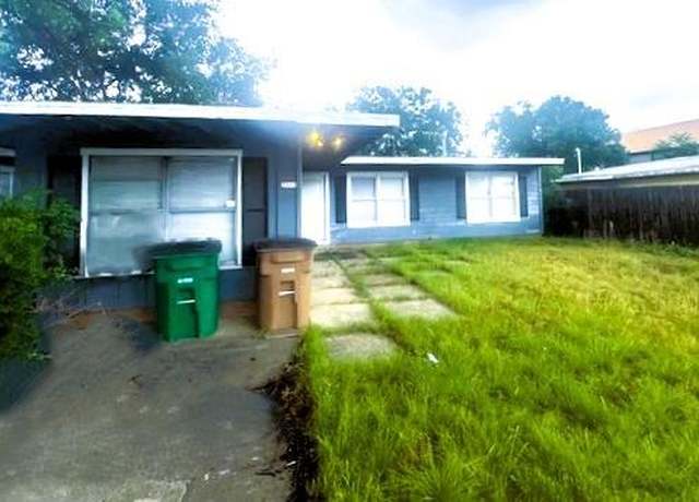 Property at 2312 W Harris Ave, San Angelo, TX 76901, 3 beds, 1 bath