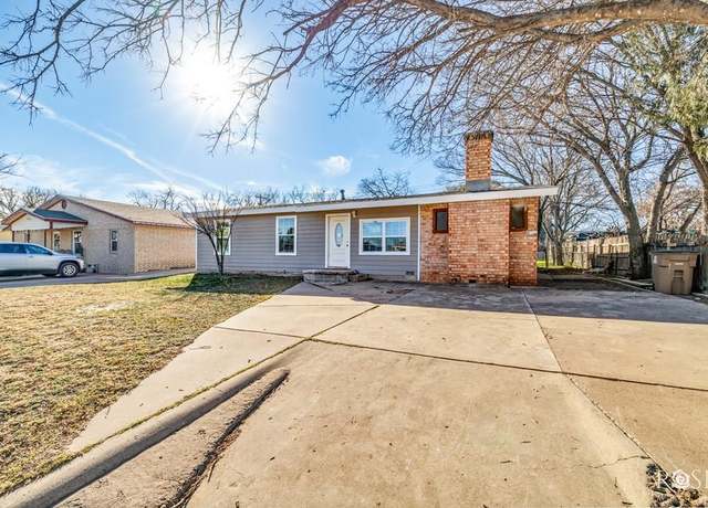 Property at 1611 Mission Ave, San Angelo, TX 76905, 4 beds, 2 baths