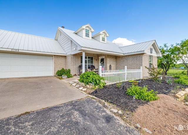 Property at 8288 S Country Club Dr, San Angelo, TX 76904, 3 beds, 2 baths