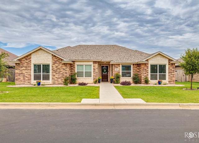 Property at 5033 Scarlet Oak Dr, San Angelo, TX 76904, 3 beds, 2 baths