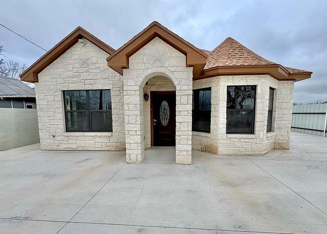 Property at 2110 Shelton St, San Angelo, TX 76903, 2 beds, 1 bath