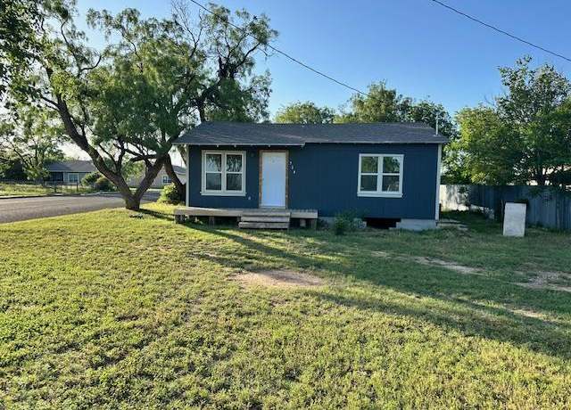 Property at 724 W 17th St, San Angelo, TX 76903, 2 beds, 1 bath
