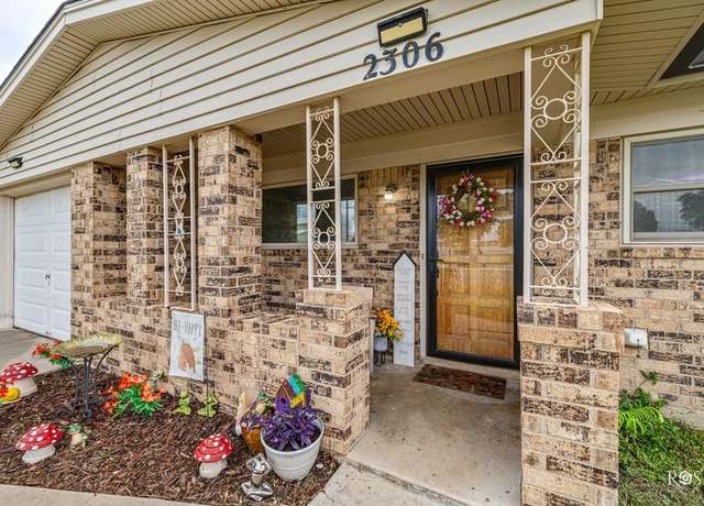 Property at 2306 Brown St, San Angelo, TX 76903, 4 beds, 2 baths