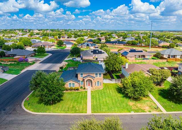 Property at 5818 Lyndhurst Dr, San Angelo, TX 76901, 4 beds, 2.5 baths