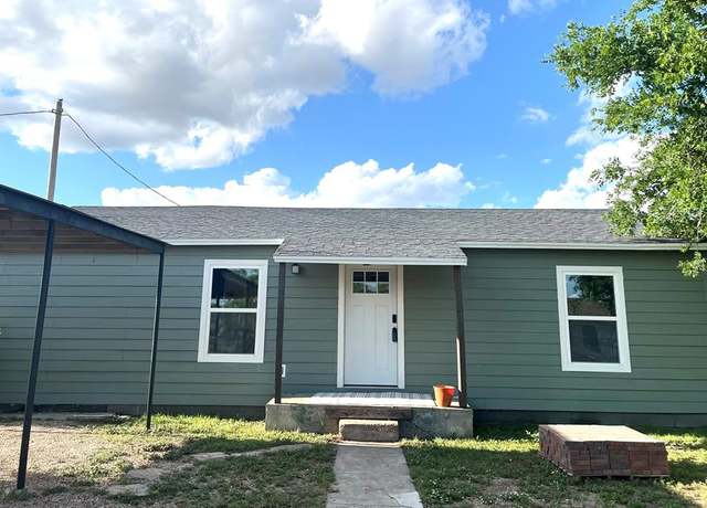 Property at 1702 Ellis St, San Angelo, TX 76905, 3 beds, 1 bath