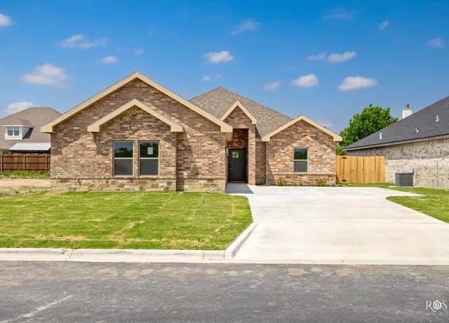 Property at 5441 Riviera Ln, San Angelo, TX 76904, 3 beds, 2 baths