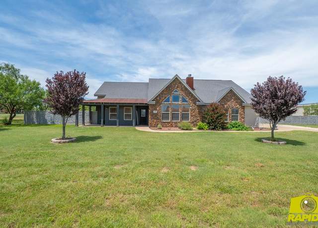 Property at 8486 Bison Trl, San Angelo, TX 76901, 3 beds, 2 baths