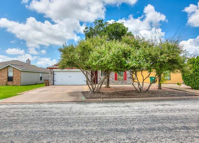 Property at 2517 Mcgill Blvd, San Angelo, TX 76905, 4 beds, 2.5 baths