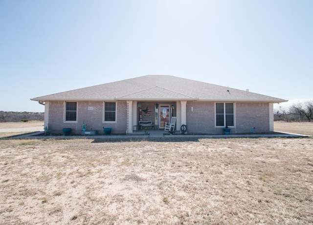 Property at 11661 Twin Lakes Ln, San Angelo, TX 76904, 3 beds, 2 baths