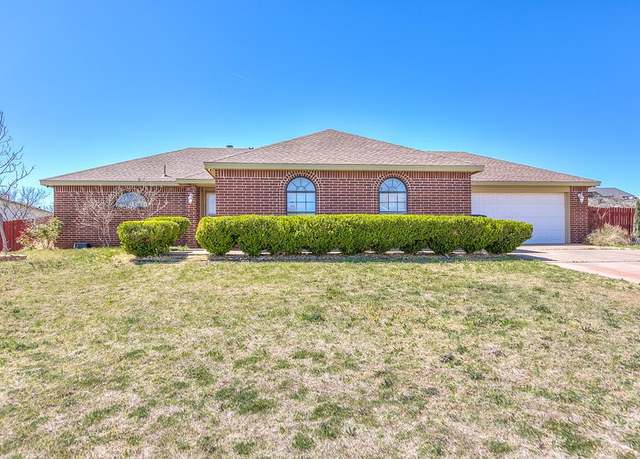 Property at 1605 Amberton Pkwy, San Angelo, TX 76901, 3 beds, 2 baths