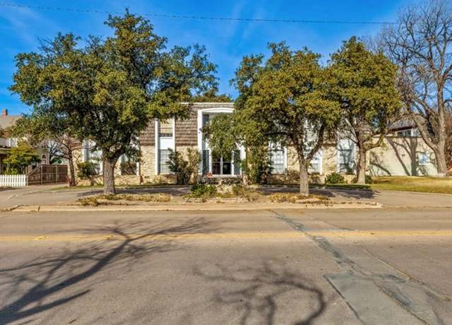 Property at 326 W Concho Ave, San Angelo, TX 76904, 2 beds, 2 baths
