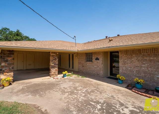 Property at 1658 S La Villa Cir, San Angelo, TX 76904, 3 beds, 2 baths