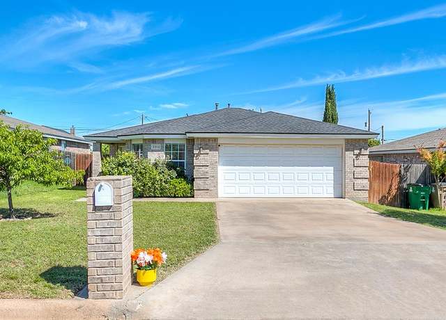 Property at 2312 Forest Park Ave, San Angelo, TX 76901, 3 beds, 2 baths