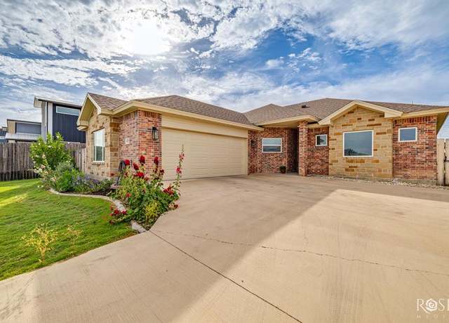 Property at 1978 Colonial Dr, San Angelo, TX 76904, 3 beds, 2 baths