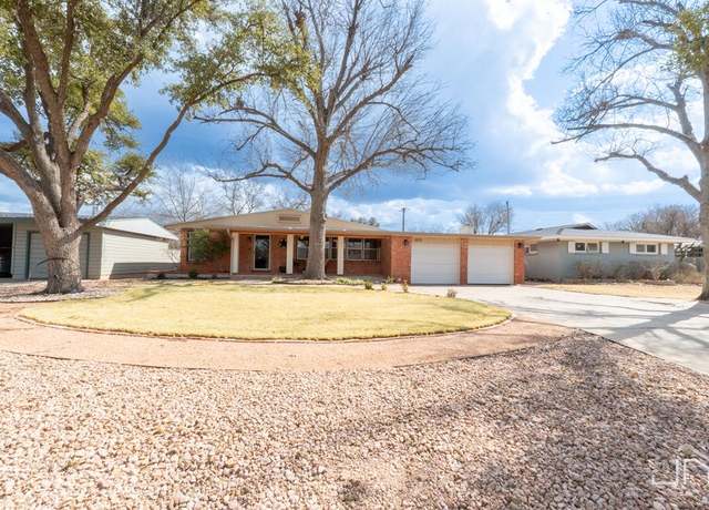Property at 2825 W Twohig Ave, San Angelo, TX 76901, 3 beds, 3 baths