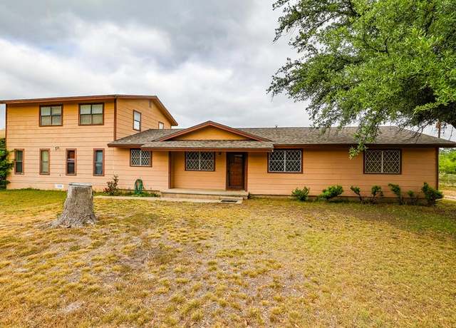 Property at 103 Live Oak Dr, Ozona, TX 76943, 4 beds, 3 baths
