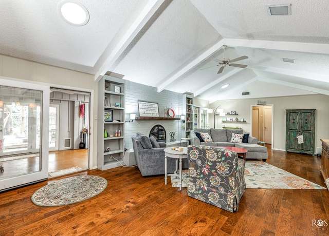 Property at 3110 Alta Vista Ln, San Angelo, TX 76904, 3 beds, 3 baths