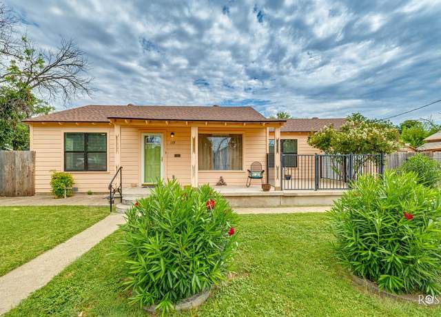 Property at 119 E 9th St, San Angelo, TX 76903, 3 beds, 1 bath