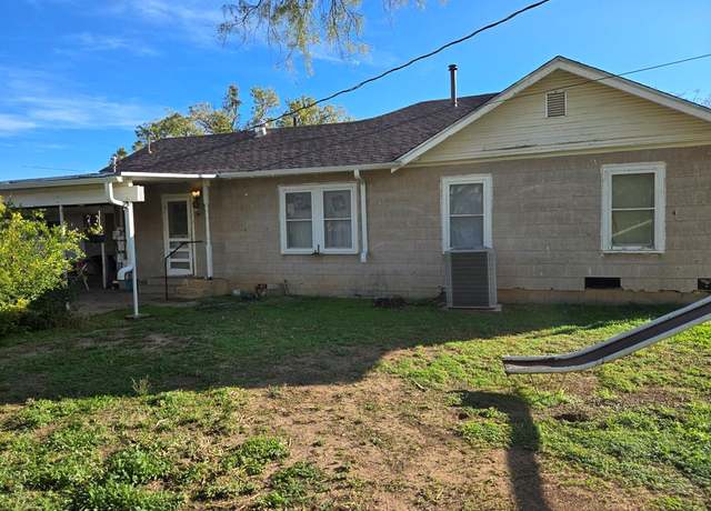 Property at 1805 S Van Buren St, San Angelo, TX 76904, 3 beds, 2.5 baths