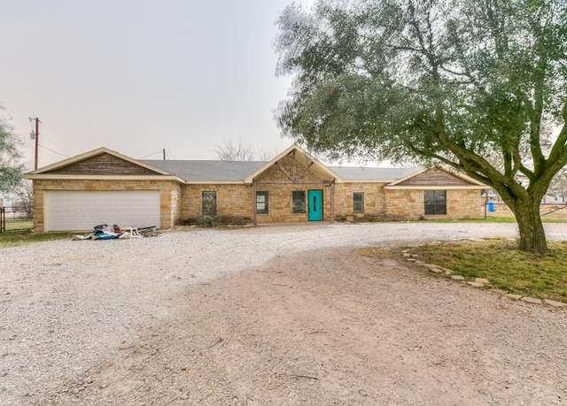 Property at 1553 Shahan Rd, San Angelo, TX 76904, 4 beds, 3 baths