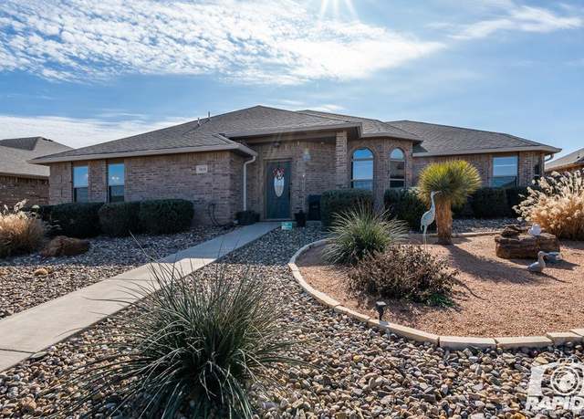 Property at 5010 Red Oak Ln, San Angelo, TX 76904, 3 beds, 2 baths