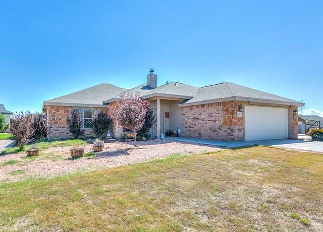 Property at 1242 Daniel St, San Angelo, TX 76905, 3 beds, 2 baths