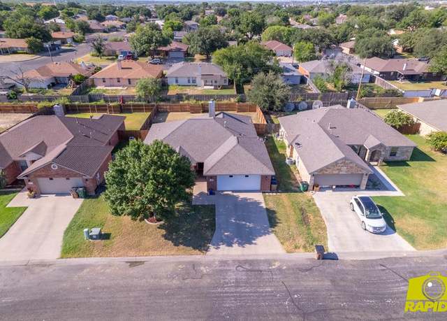 Property at 1709 Iowa Ave, San Angelo, TX 76904, 4 beds, 2 baths