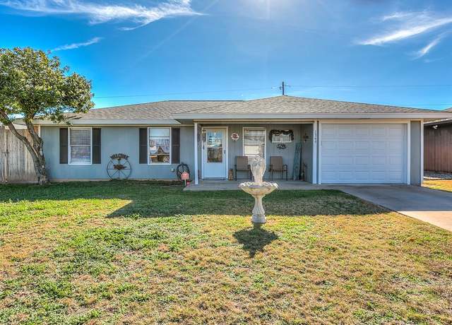 Property at 1249 E 25th St, San Angelo, TX 76903, 3 beds, 2 baths