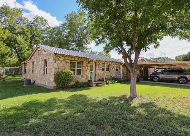 Property at 1107 Beall St, Ozona, TX 76943, 3 beds, 2 baths