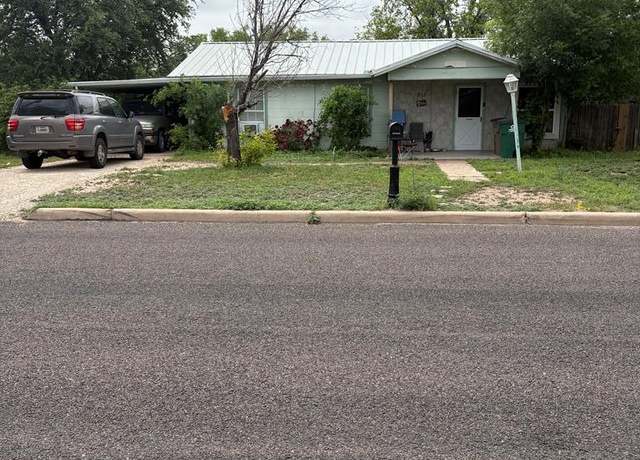 Property at 811 Akin St, San Angelo, TX 76901, 2 beds, 1 bath