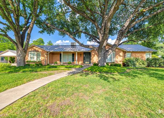 Property at 1322 S Monroe St, San Angelo, TX 76901, 3 beds, 2 baths