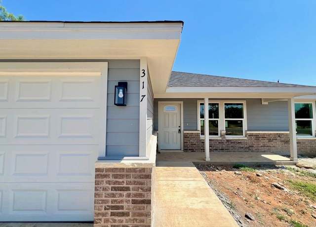 Property at 317 E 25th St, San Angelo, TX 76903, 3 beds, 2 baths