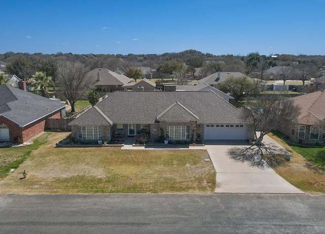 Property at 1413 St Andrews Rd, San Angelo, TX 76904, 4 beds, 2.5 baths