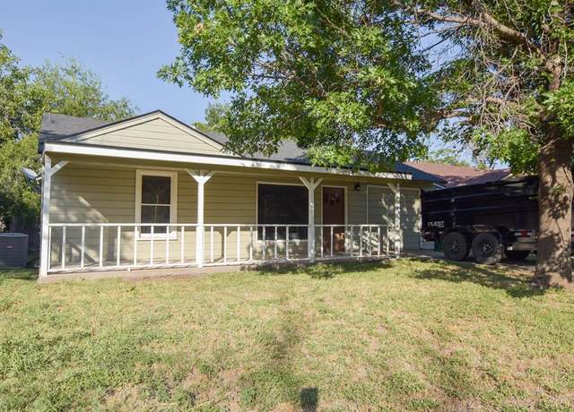 Property at 206 N Bishop St, San Angelo, TX 76901, 3 beds, 2 baths