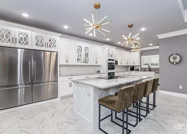 Property at 1609 Club House Ln, San Angelo, TX 76904, 3 beds, 2.5 baths