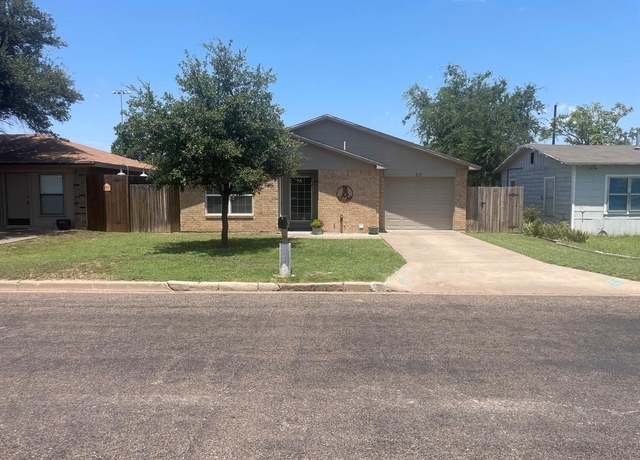 Property at 22 E 42nd St, San Angelo, TX 76903, 3 beds, 1 bath