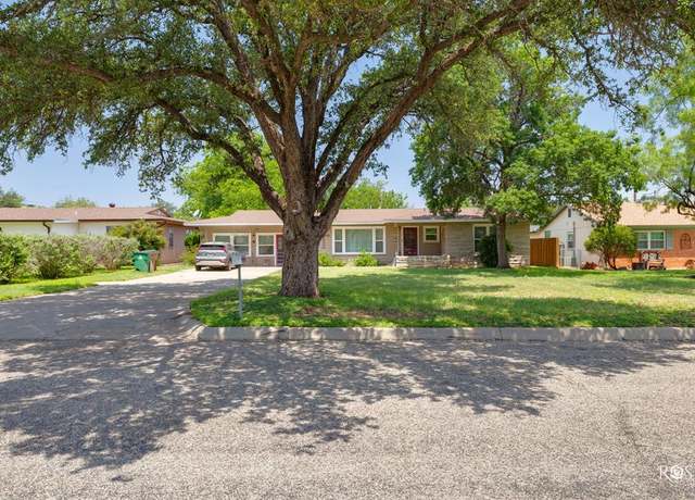 Property at 2408 W Ave L, San Angelo, TX 76901, 3 beds, 1.5 baths