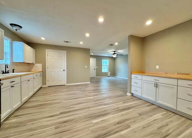 Property at 919 E 20th St, San Angelo, TX 76903, 4 beds, 2 baths