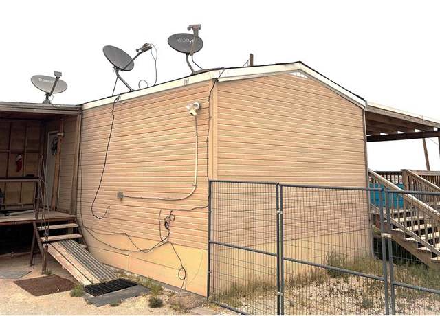 Property at 300 E 11th St, Rankin, TX 79778, 2 beds, 2 baths