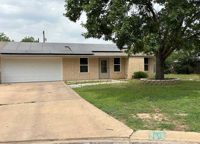 Property at 1014 Alpha Cir, San Angelo, TX 76903, 3 beds, 2 baths