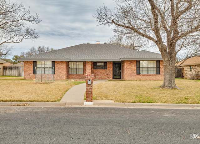 Property at 3330 Shadyhill Dr, San Angelo, TX 76904, 5 beds, 3 baths