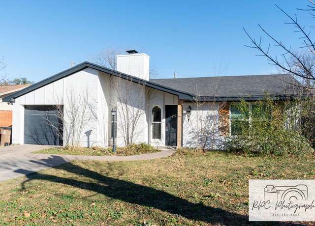 Property at 1923 Glenwood Dr, San Angelo, TX 76901, 3 beds, 2 baths