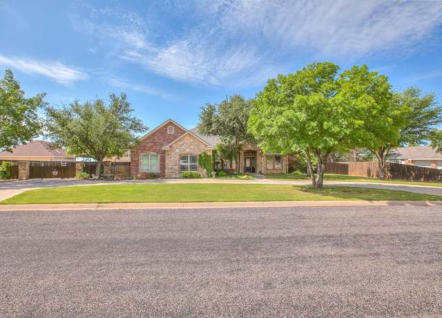 Property at 630 Ashford Dr, San Angelo, TX 76901, 5 beds, 5 baths