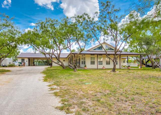 Property at 252 Edinburgh Rd, San Angelo, TX 76901, 3 beds, 3 baths