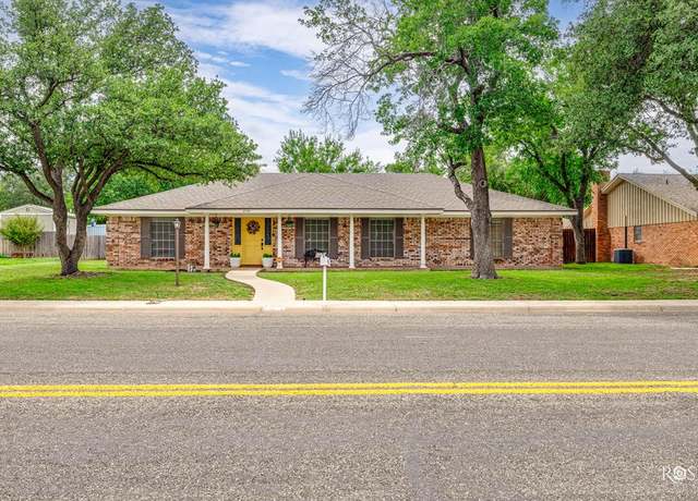 Property at 2735 Southland Blvd, San Angelo, TX 76904, 4 beds, 3 baths