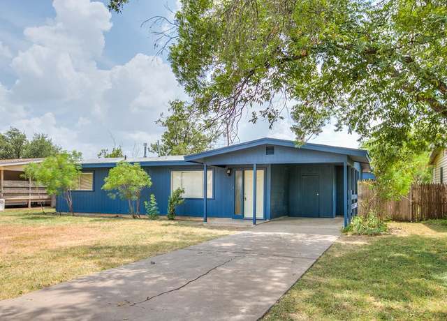 Property at 131 Oakwood St, San Angelo, TX 76903, 3 beds, 1 bath