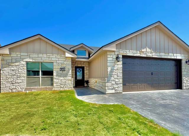 Property at 3634 Silver Spur Dr, San Angelo, TX 76904, 4 beds, 2 baths
