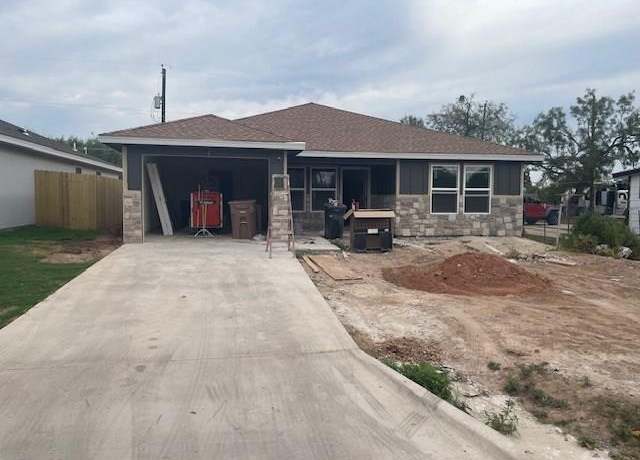 Property at 102 W Ave Ave S, San Angelo, TX 76901, 4 beds, 2 baths